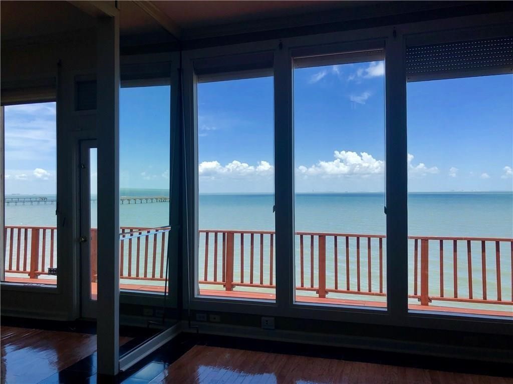4454 Ocean Dr 4 Property Photo 15
