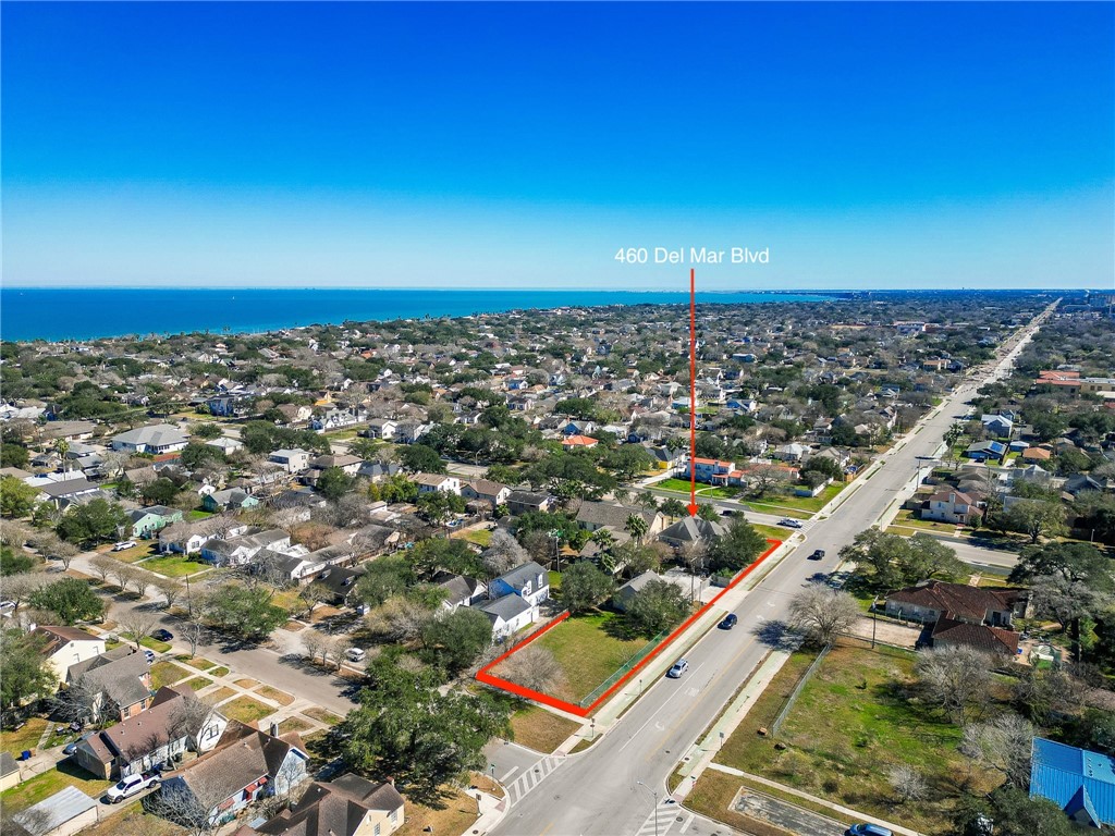 460 Del Mar Blvd Property Photo 4