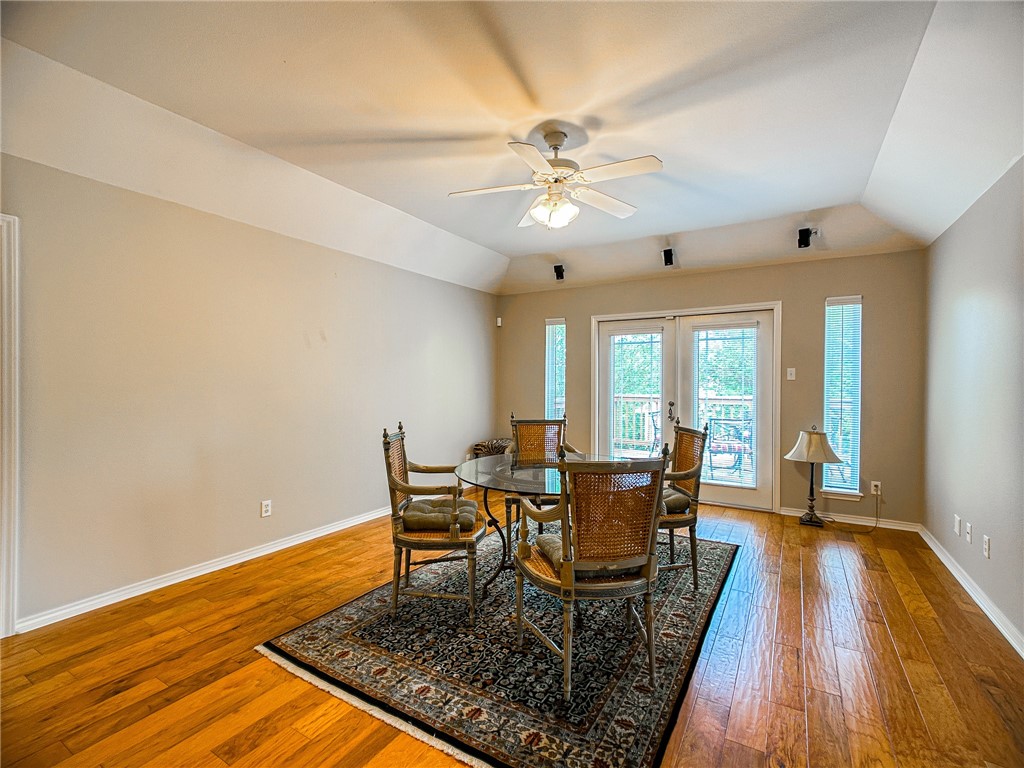460 Del Mar Blvd Property Photo 25