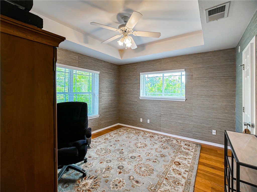 460 Del Mar Blvd Property Photo 27