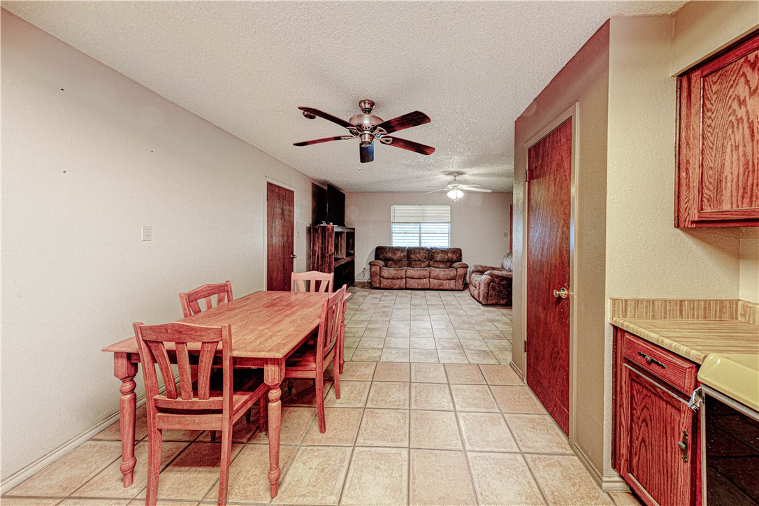 908 Johnson St Property Photo 10