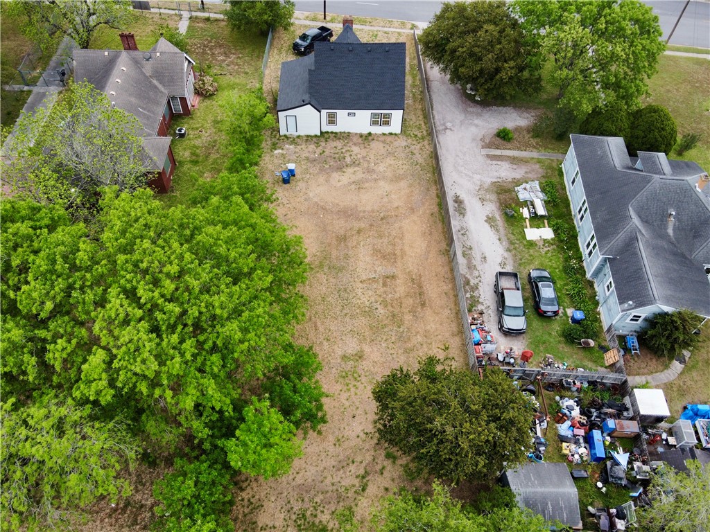4101 Up River Property Photo 3