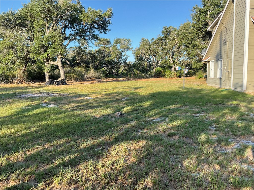 322-342 Whispering Woods Dr Property Photo 3