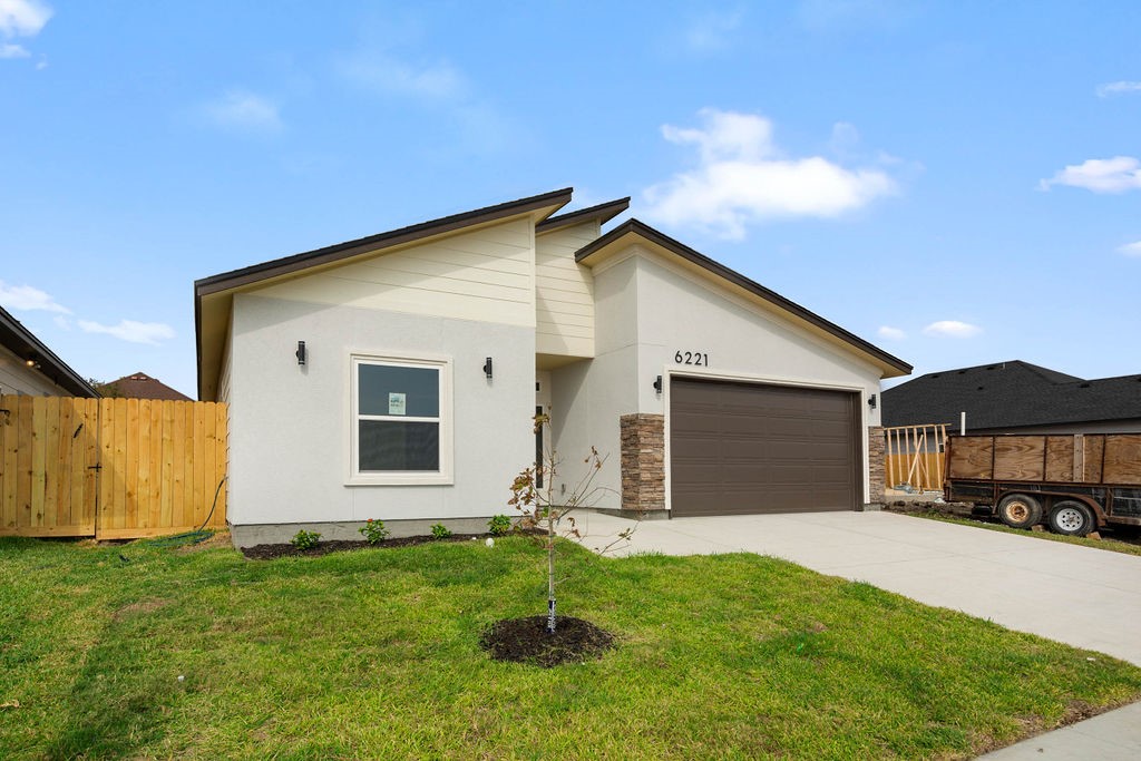 6221 Olivia St Property Photo 2