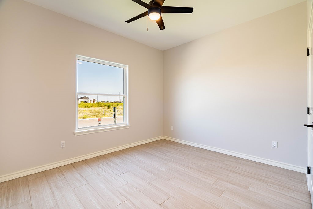 6221 Olivia St Property Photo 16
