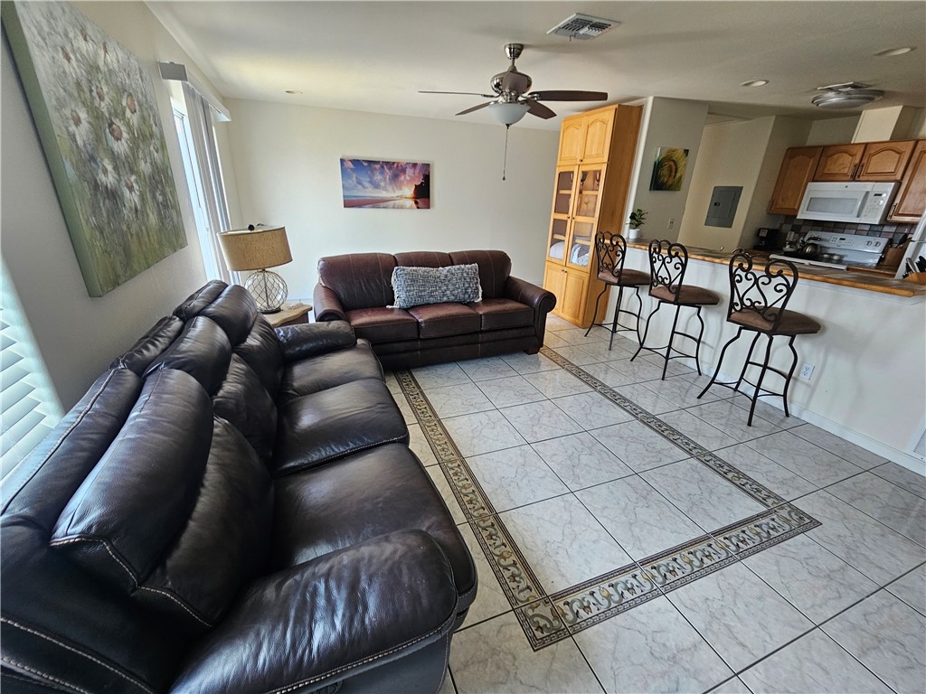 15010 Leeward Dr 9301 Property Photo 5