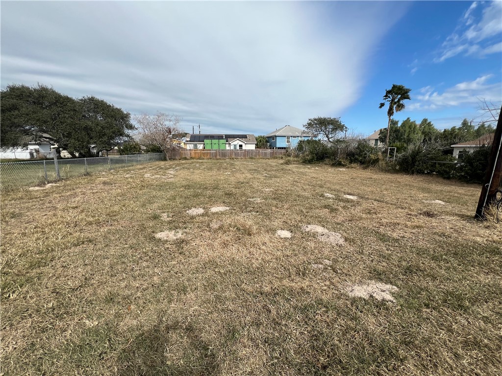242 Sea Side Dr Property Photo 3