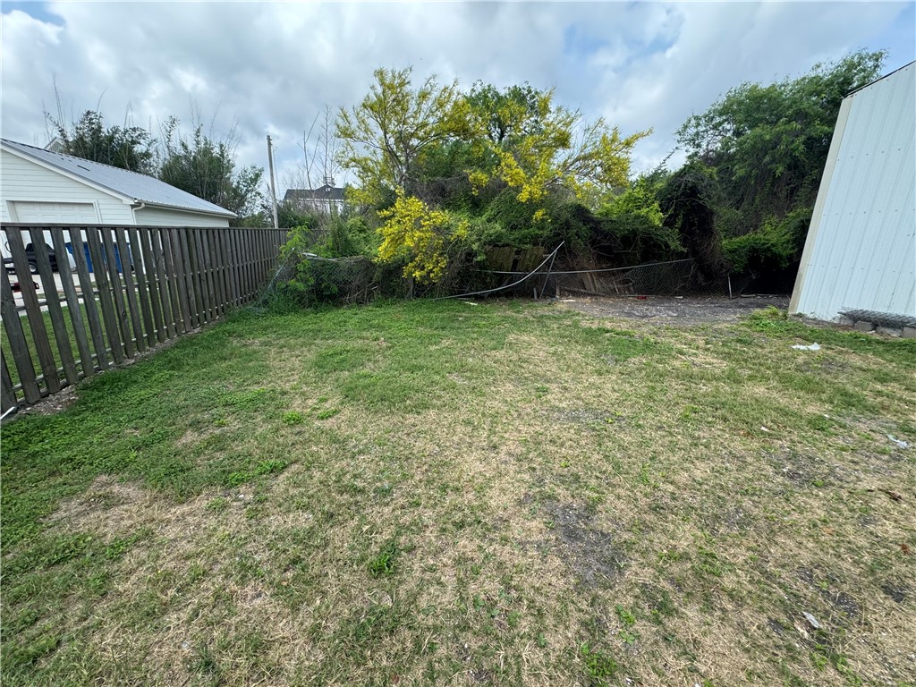 608 First St Property Photo 18