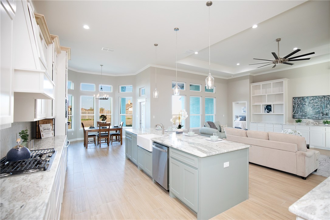 2597 Pacific View Property Photo 13