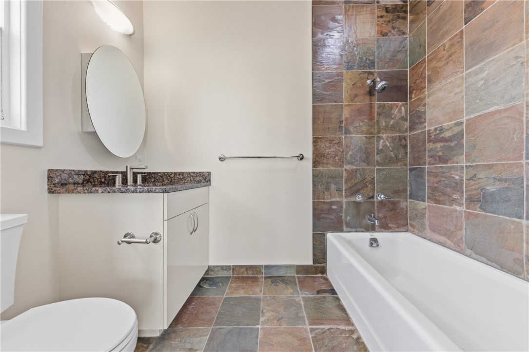 118 Hawthorne Pl Property Photo 30