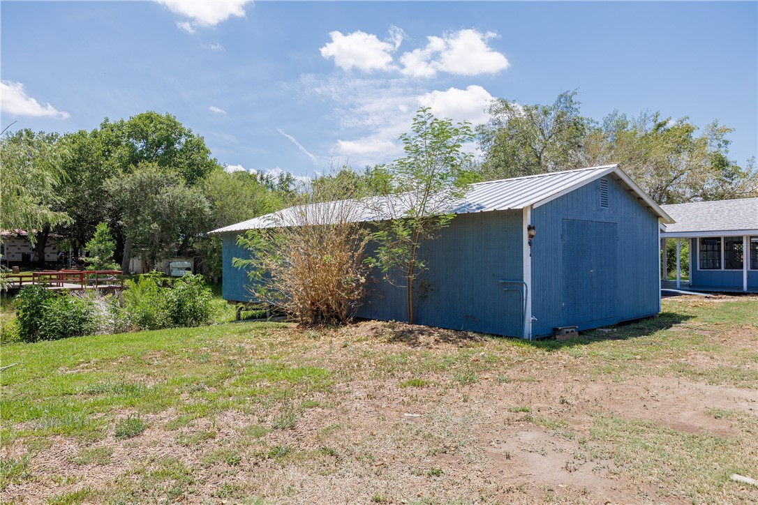 100 Kelly Lane Property Photo 5