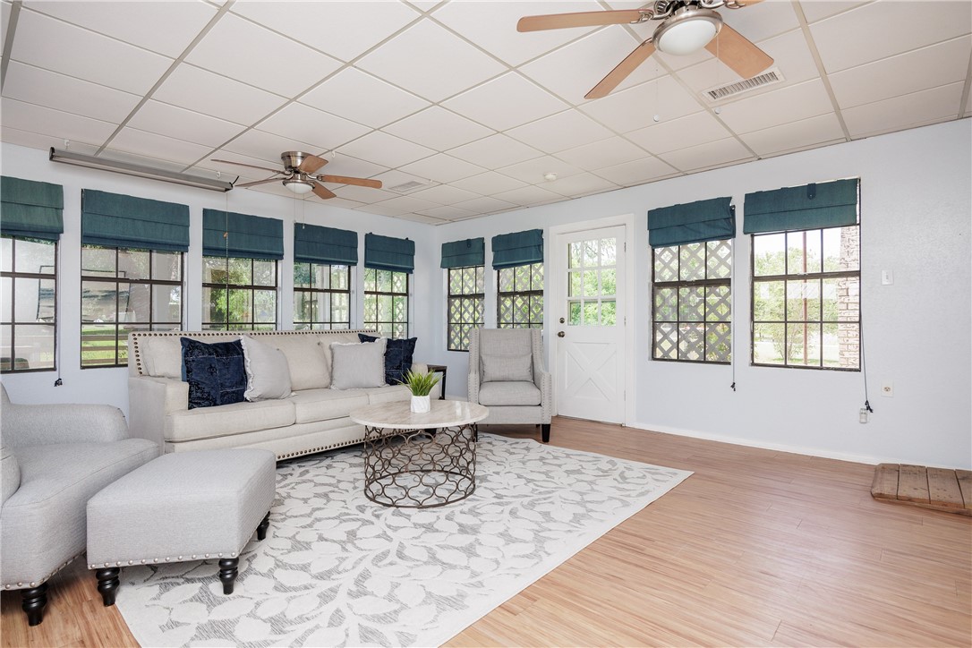 100 Kelly Lane Property Photo 16
