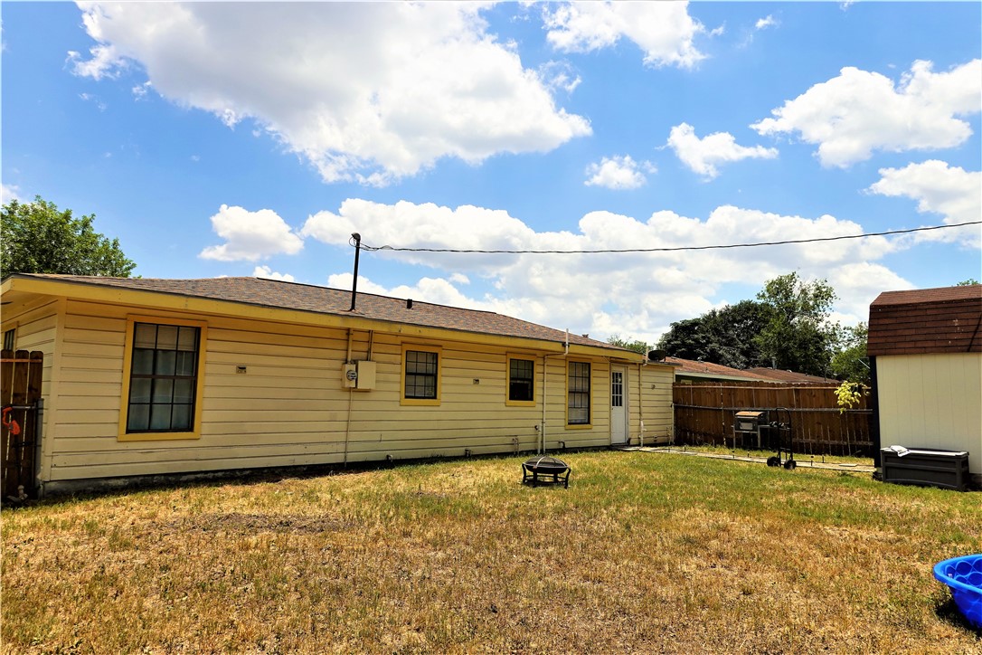 1017 E Huntington Property Photo 30