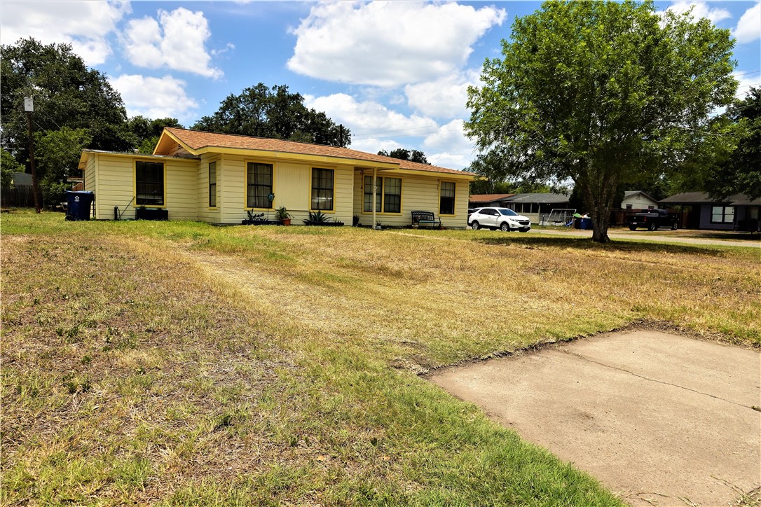 1017 E Huntington Property Photo 34
