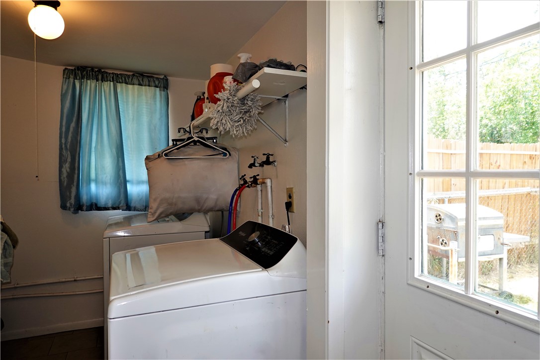 1017 E Huntington Property Photo 36