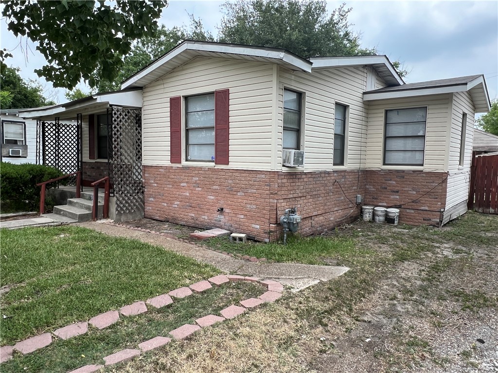 2614 Riggan St Property Photo 4
