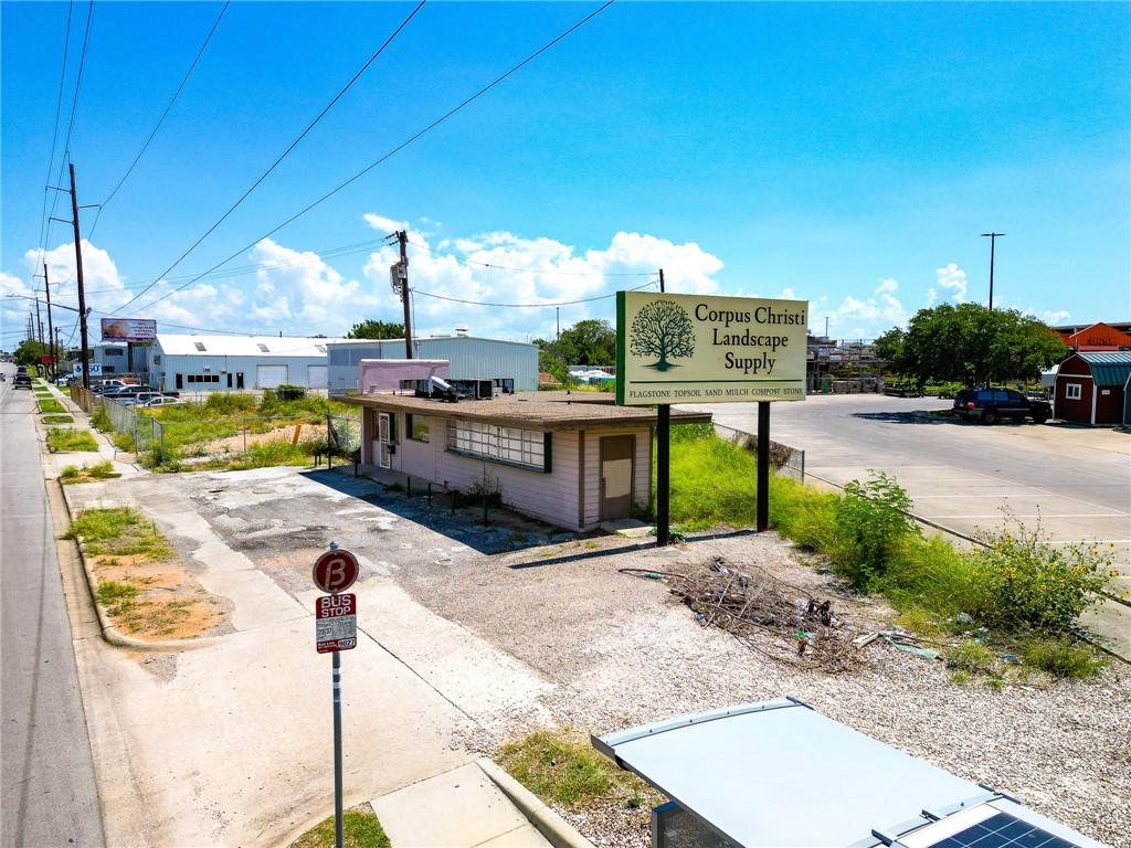 4014 S Port Ave Property Photo 7