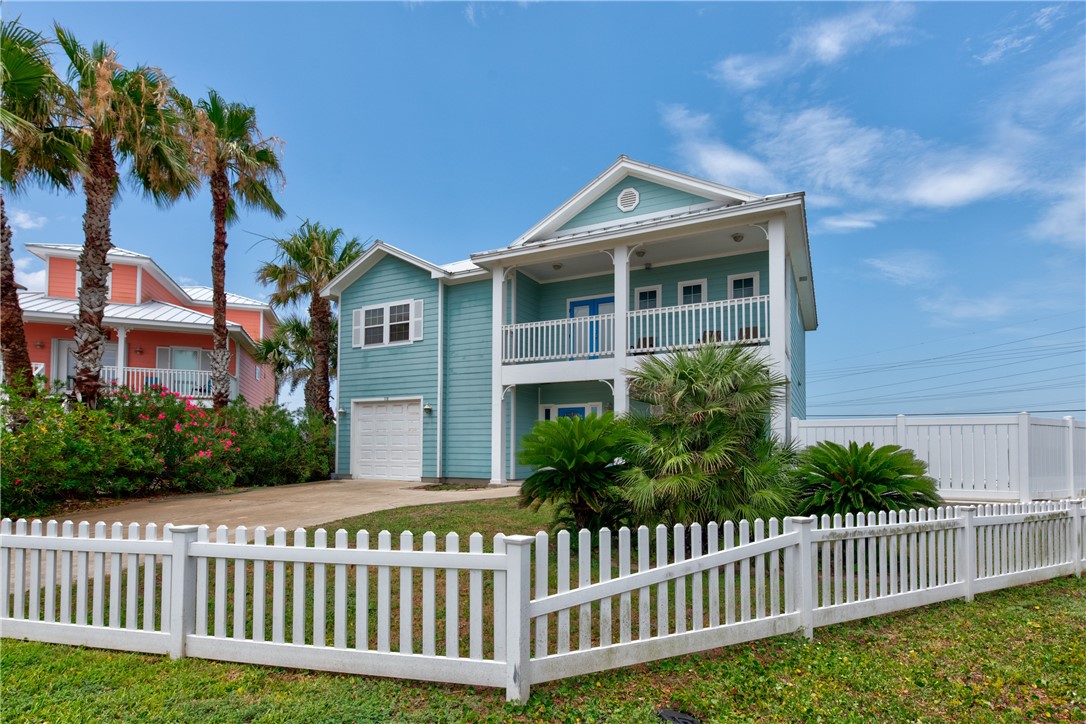 118 Mustang Royale Property Photo 2