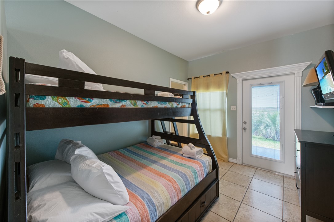 118 Mustang Royale Property Photo 6
