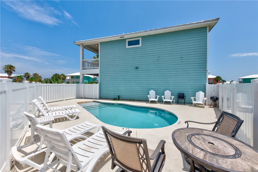 118 Mustang Royale Property Photo 32