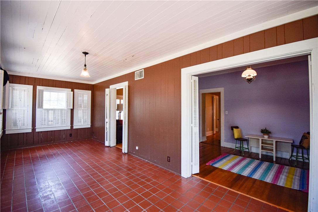 203 S Bowie St Property Photo 12