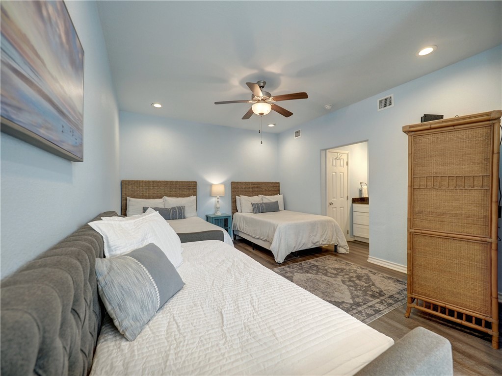 700 Island Retreat 16 Property Photo 2