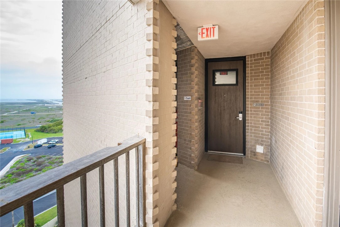 6649 Seacomber 1001 Property Photo 10