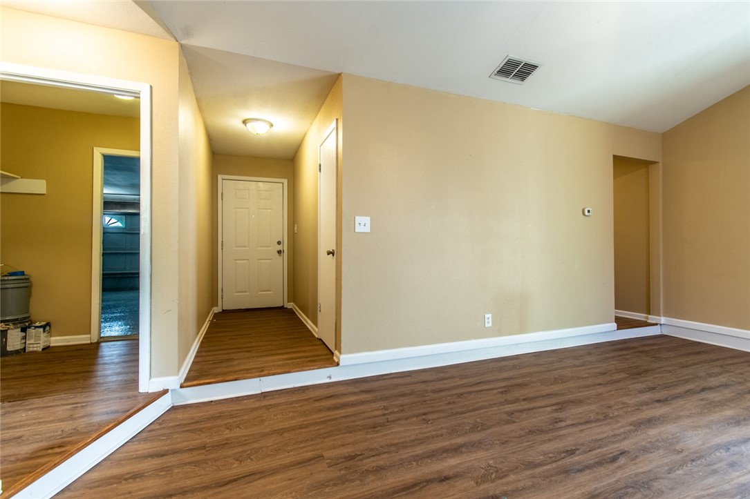 5705 Crest Pebble Dr Property Photo 7