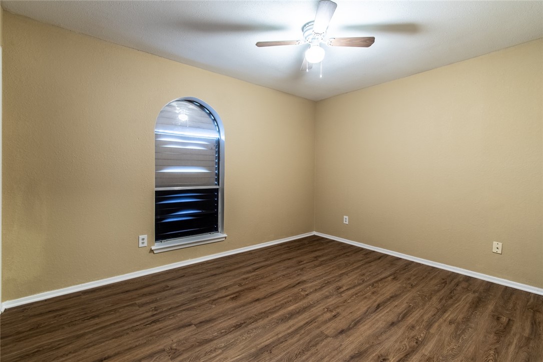 5705 Crest Pebble Dr Property Photo 22