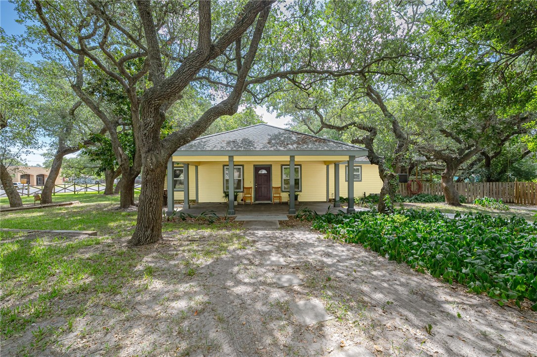 308 Cactus St Property Photo 6