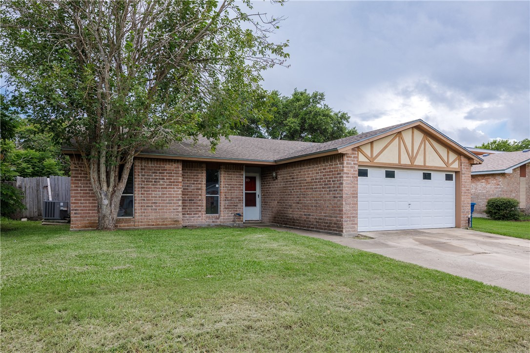 1014 Espana Dr Property Photo 2