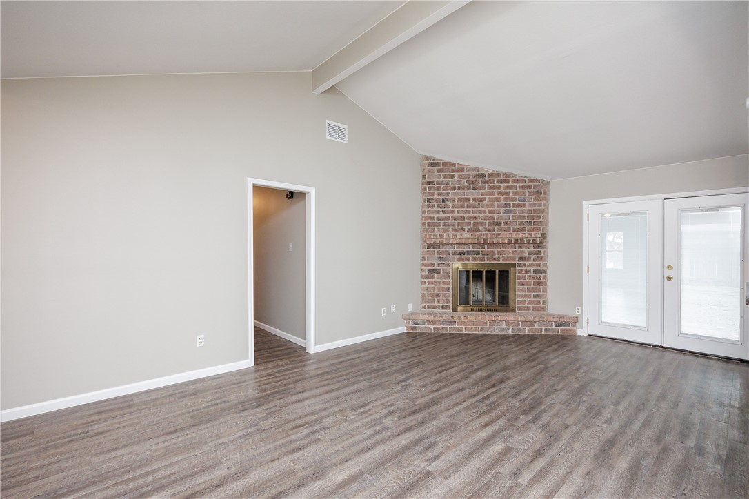 1014 Espana Dr Property Photo 5