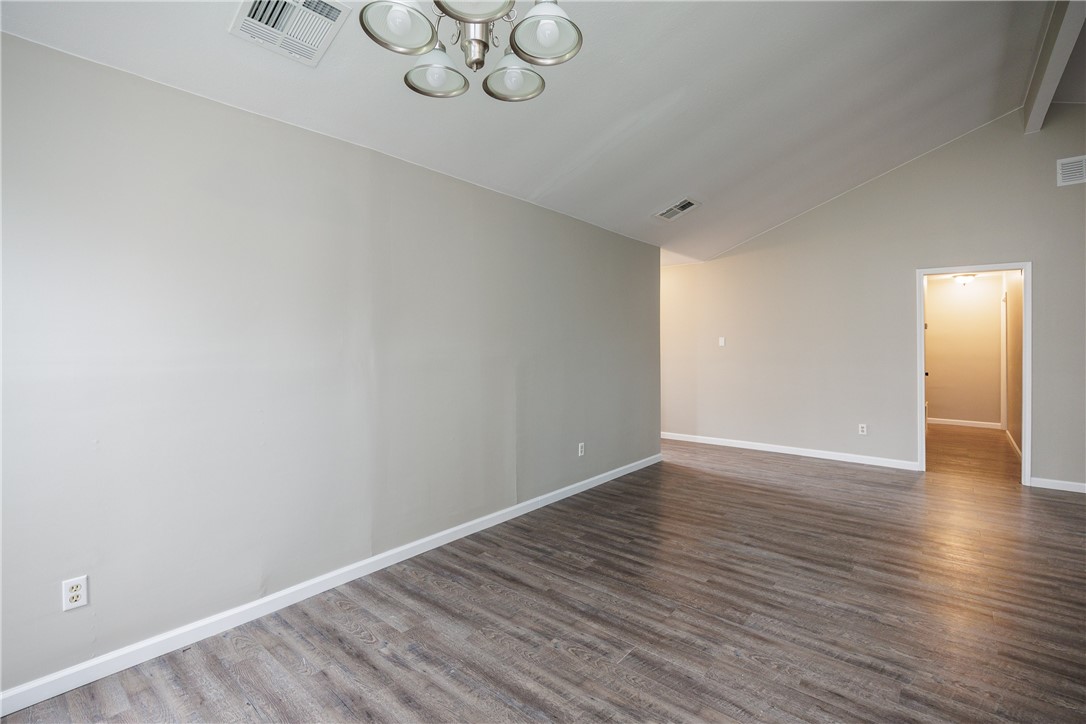 1014 Espana Dr Property Photo 16
