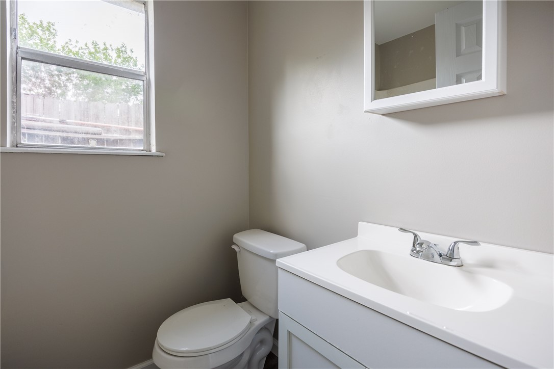 1014 Espana Dr Property Photo 28