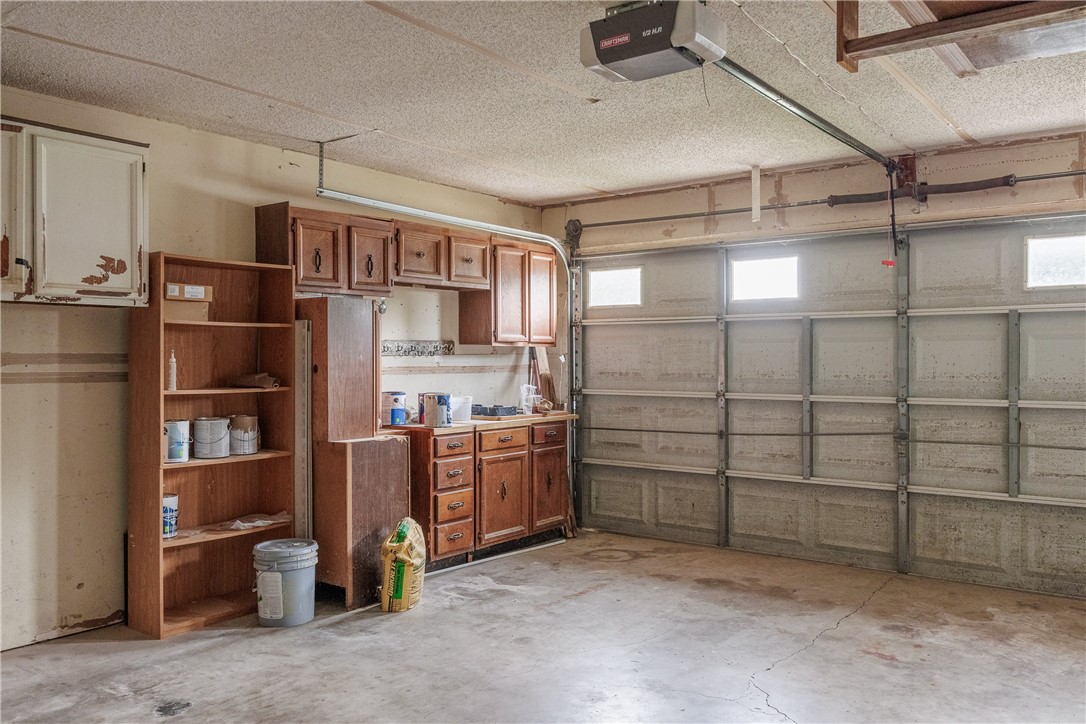 1014 Espana Dr Property Photo 29