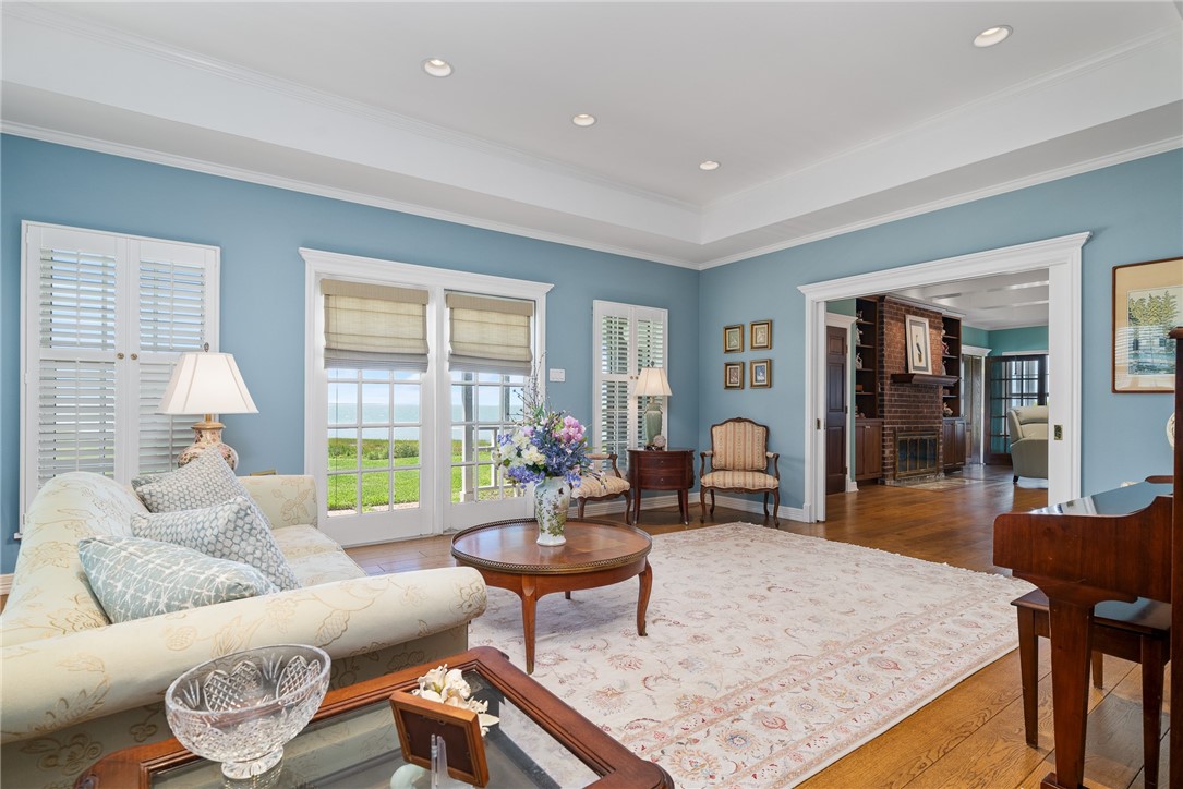 334 Pebble Beach Dr Property Photo 5