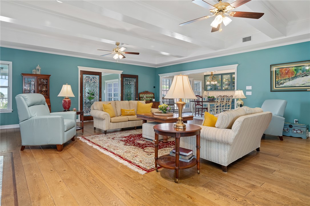 334 Pebble Beach Dr Property Photo 8