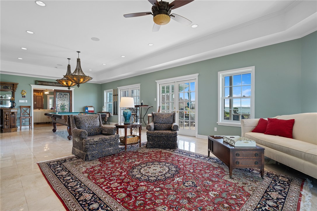 334 Pebble Beach Dr Property Photo 12