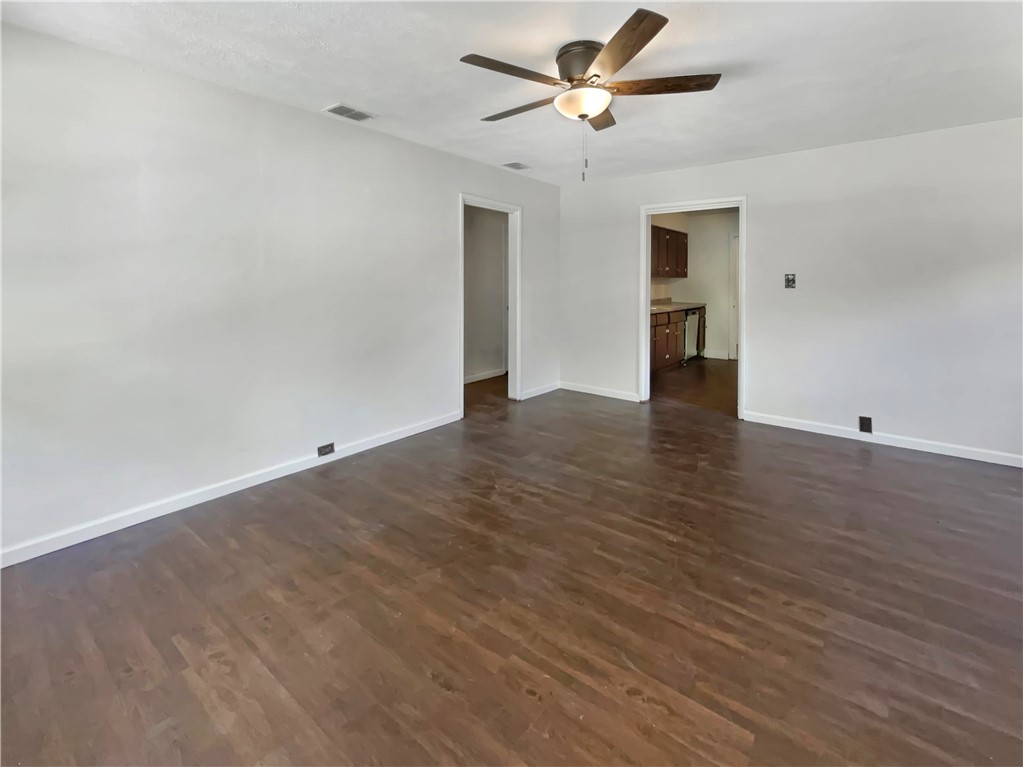 4053 Little John Dr Property Photo 9