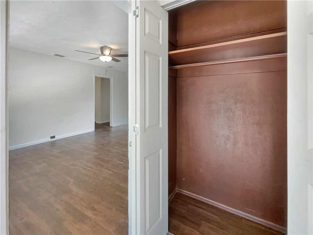 4053 Little John Dr Property Photo 17