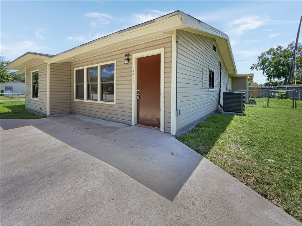 4053 Little John Dr Property Photo 18
