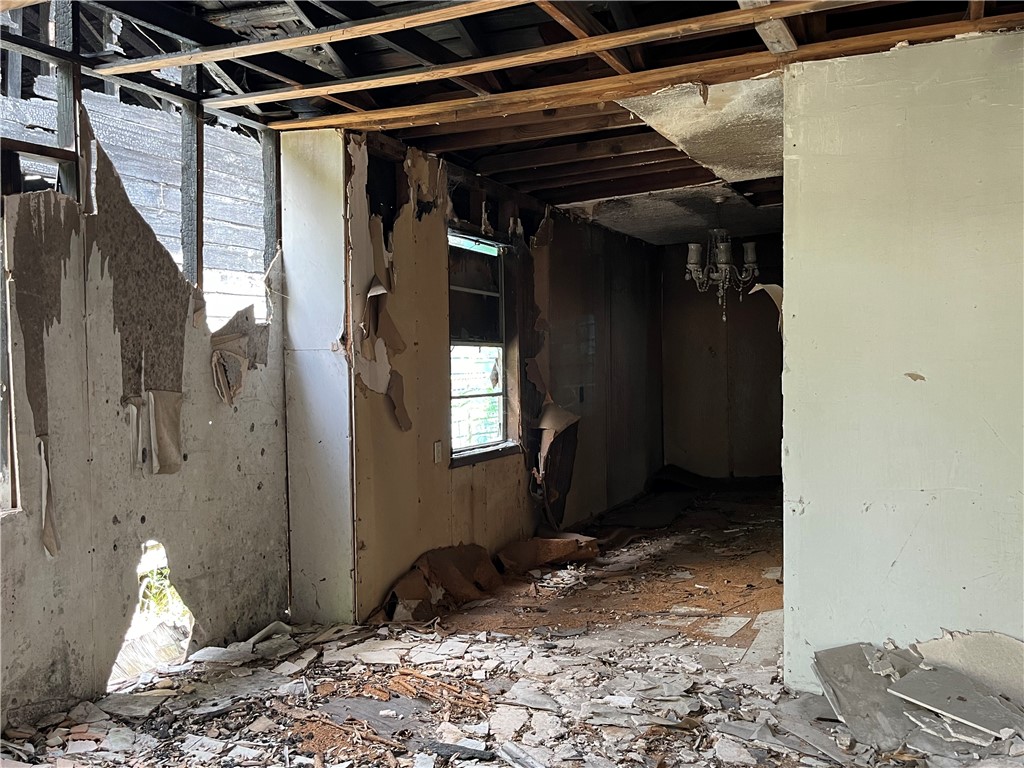 606 Nebraska St Property Photo 2