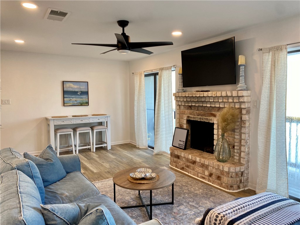15225 Leeward Drive A4 Property Photo 1