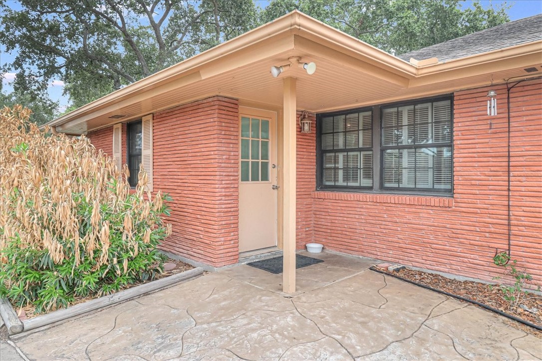 437 Bermuda Pl Property Photo 35