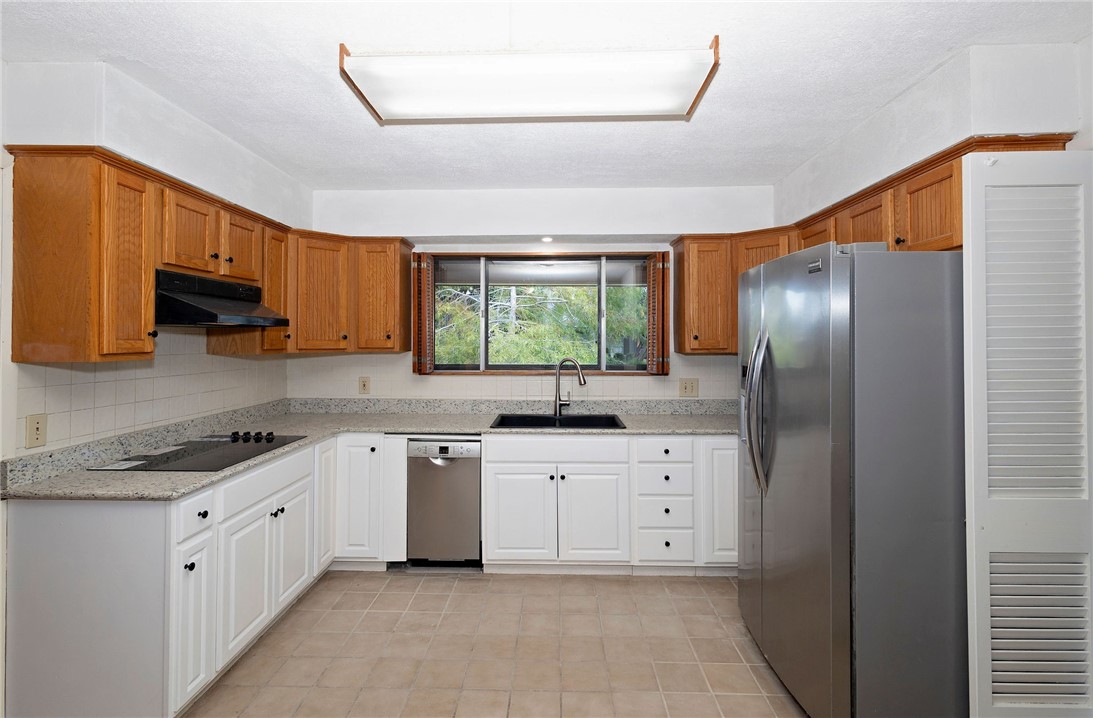 445 Poenisch Dr Property Photo 10