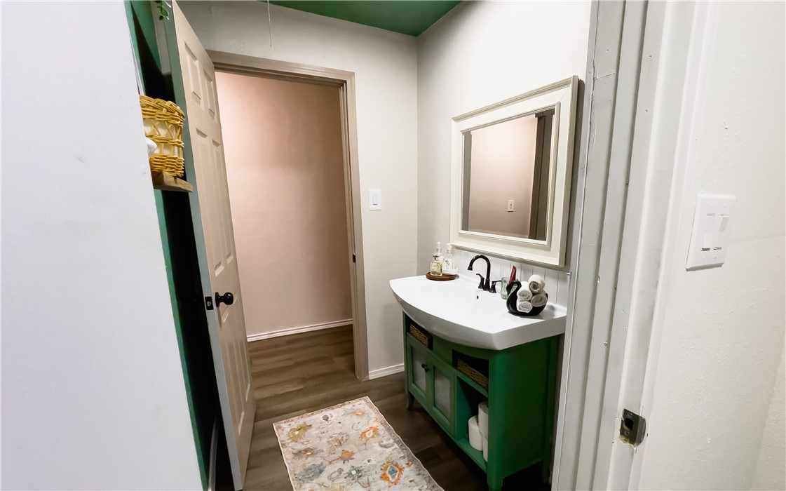 310 N Harrell Property Photo 18
