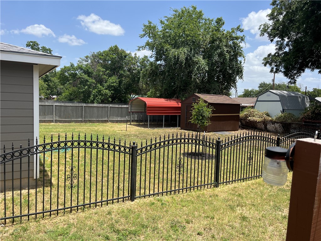 2830 Christian Dr Property Photo 3