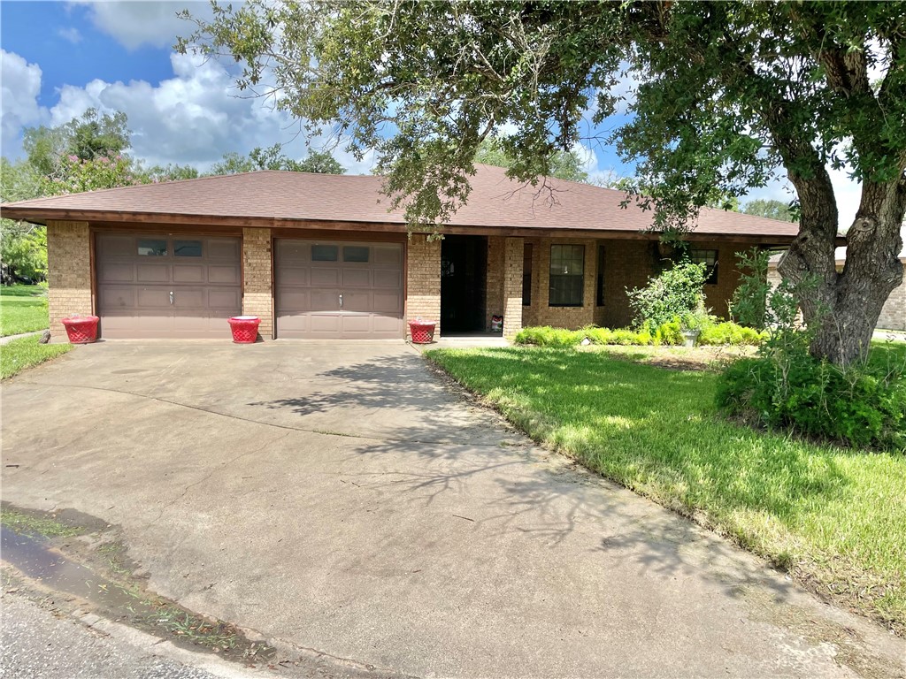 132 James Dr Property Photo 1