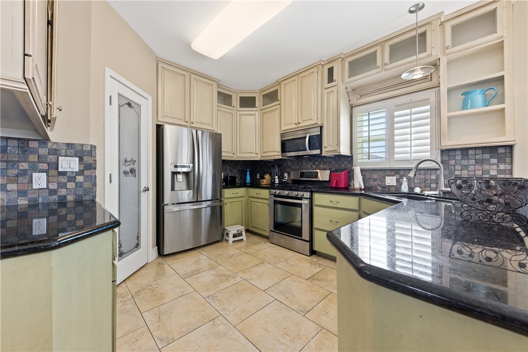 14730 Aquarius St Property Photo 4