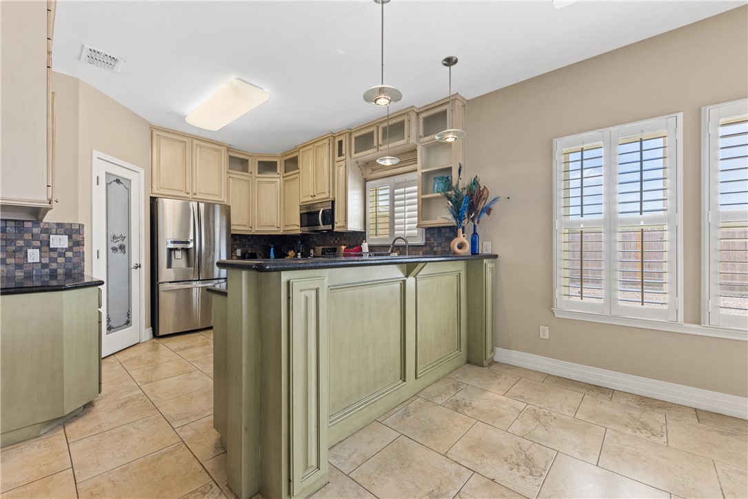 14730 Aquarius St Property Photo 6